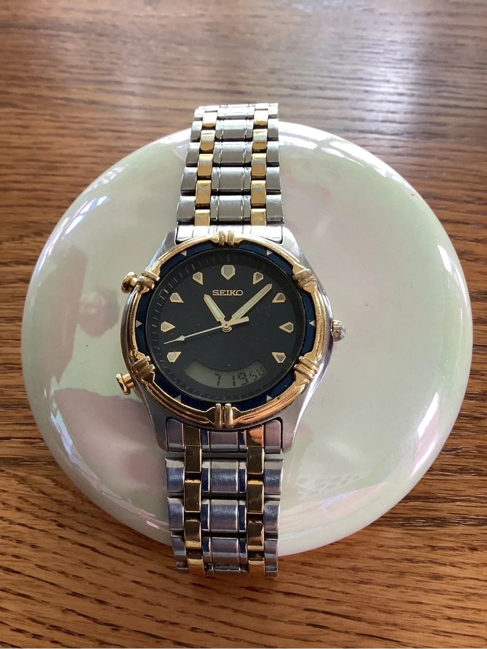 Men’s Vintage Seiko H801-6088 Wristwatch